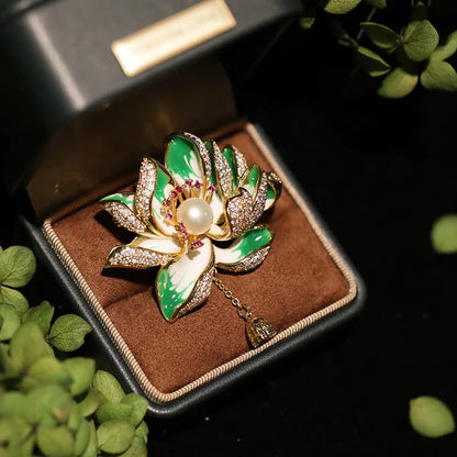 İnci Detaylı Lotus Çiçeği Bakır Broş